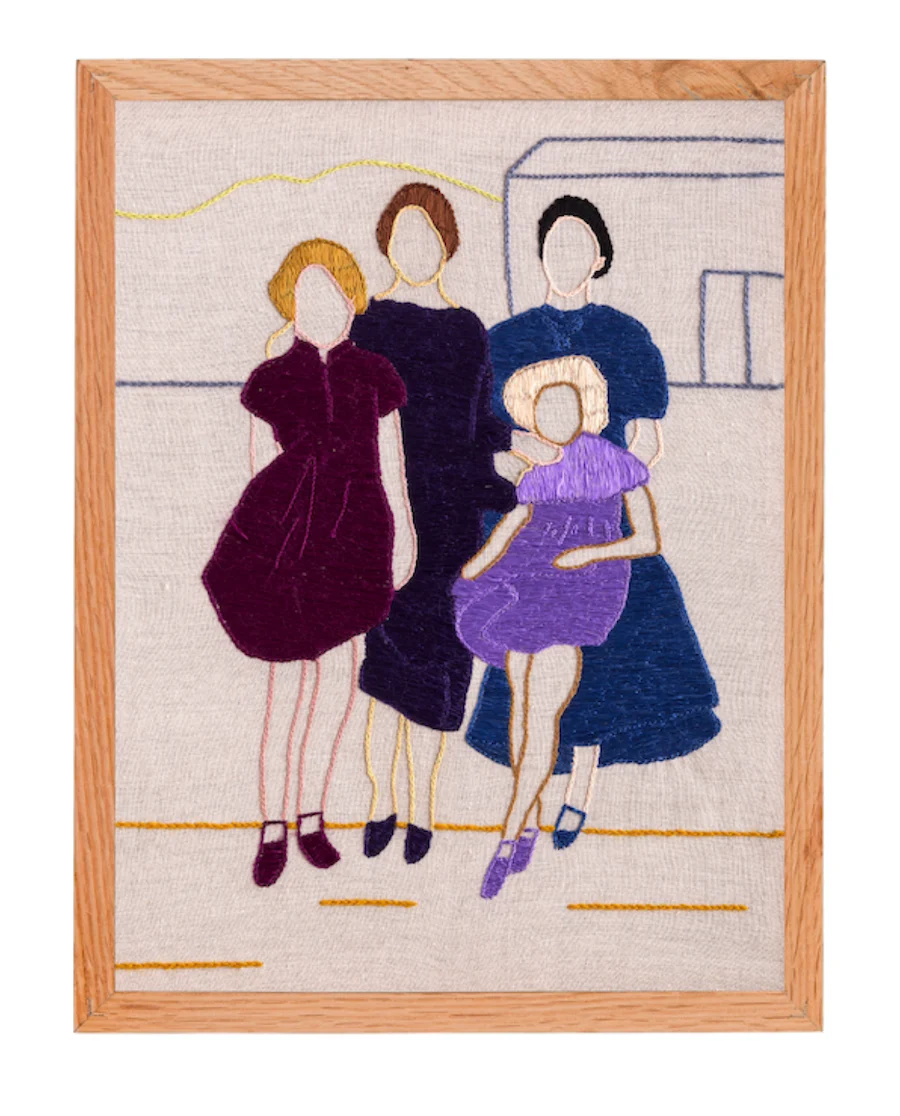 Girlfriends, 2024. Embroidery by hand on linen. 47 x 40 cm. Margaux Derhy